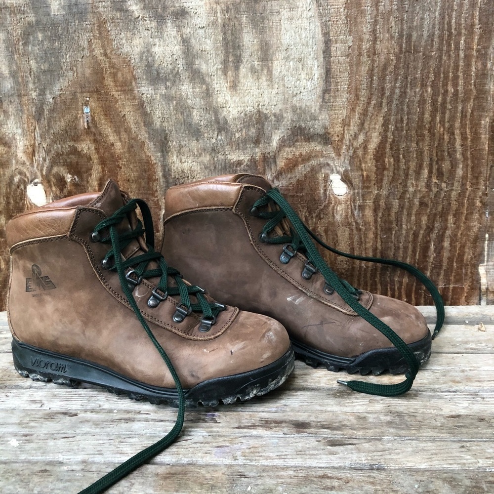 All leather hiking boots- EU size 40- US size 9